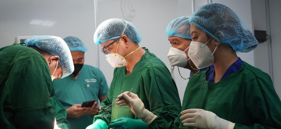 Perito médico cirujano: Qué es, cuándo lo necesitas y cómo puede ayudarte